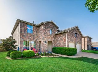 424 Red Oak Ct, Forney, TX 75126