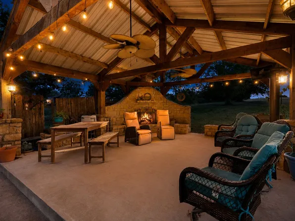 800 River View Rd, Millsap, TX 76066