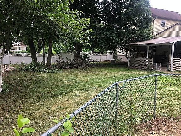  Yard (off parents bdrm)2019