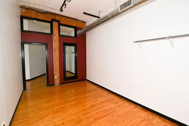 2412 W North Ave #R5 — Photo 16