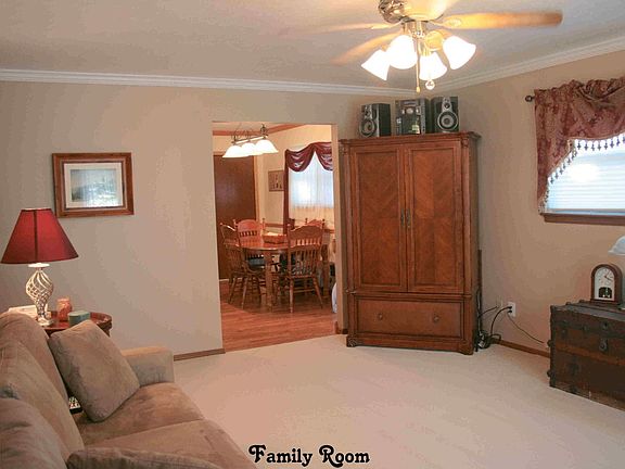 5th image of 2017 Meeker Dr