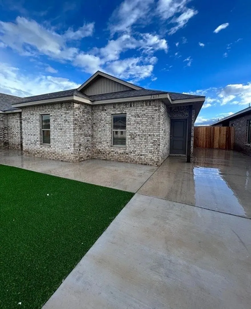 Escape the Ordinary in Viridian Townhomes! — Photo 1