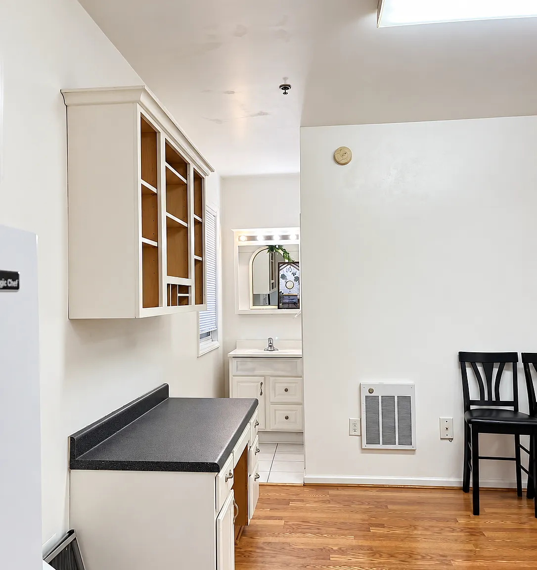 115 N Merritt Mill Rd — Photo 2