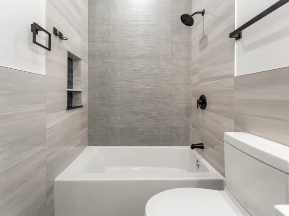 230 Griffith Street image 15 of 23