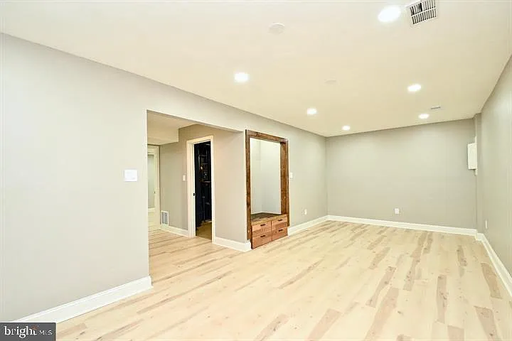 4702 Forestdale Dr — Photo 33