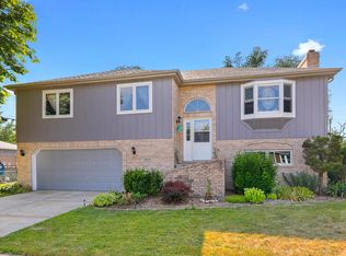 9828 Moody Ave, Oak Lawn, IL 60453