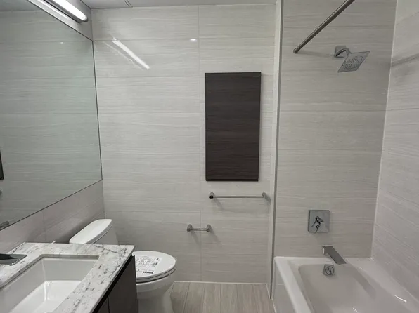 309 Gold Street image 4 of 12