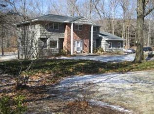 39 Maple Brook Rd, Tuxedo Park, NY 10987