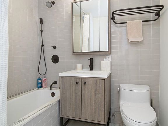 5th image of 175 W 95th St APT 17H