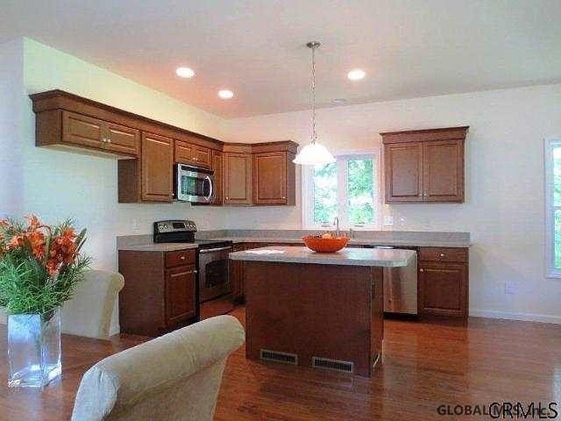 5th image of 7 LANSING Road
