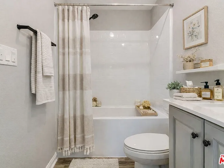 713 Daniel Freeman Cir — Photo 13