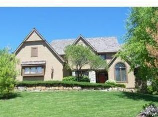 10841 S Whitetail Ln, Olathe, KS 66061