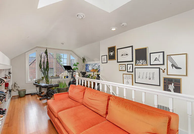 3901 S Court St — Photo 17