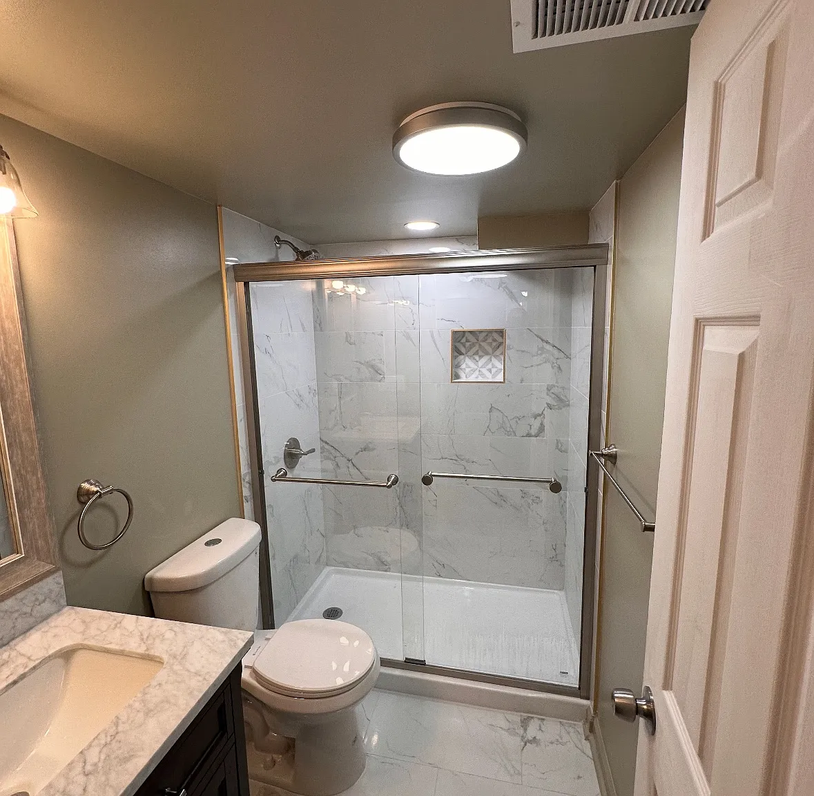 3 bed, 2.5 bath, 1582 sqft, $1,800 — Photo 4
