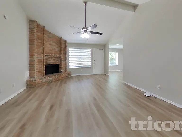3623 Village Grove Dr — Photo 3