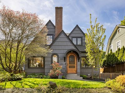 3826 NE Couch St, Portland, OR, 97232