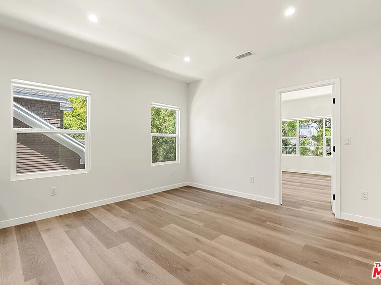 1305 Lucile Ave #3 — Photo 5