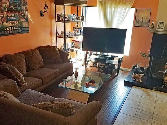 4th image of 15050 Sherman Way Unit 192