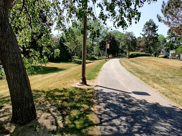 1062 Cumberland Ct — Photo 16
