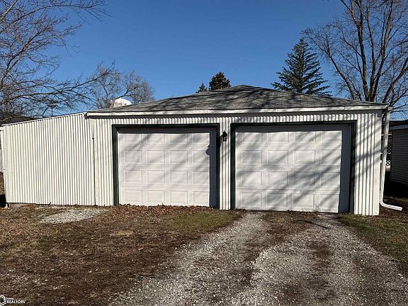 4th image of 1820 Laurel St