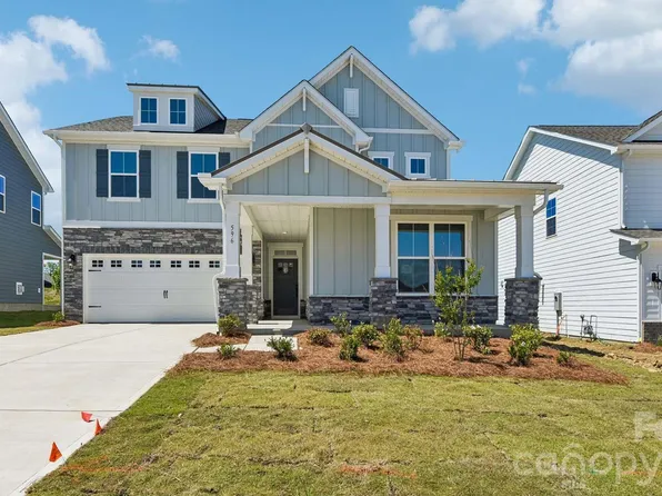4273 Round Table Dr, Gastonia, NC 28056