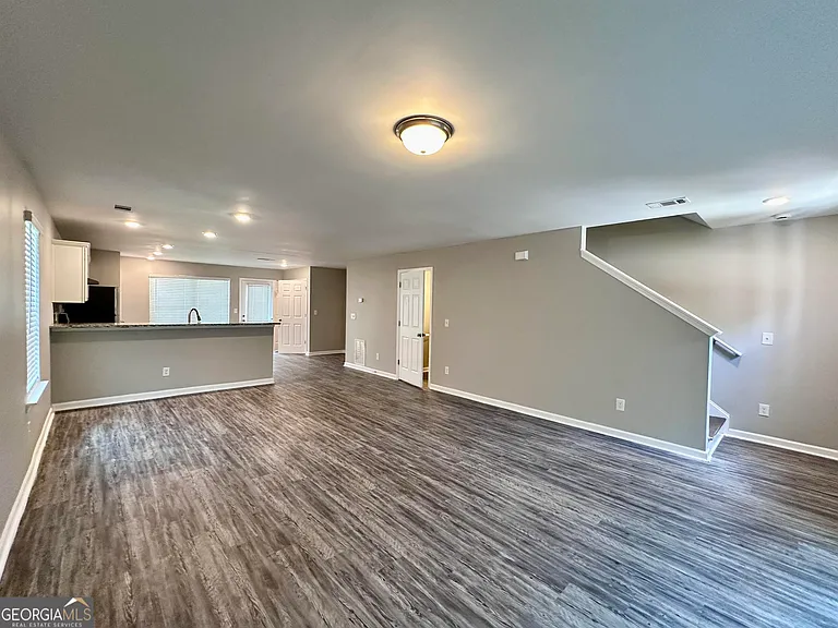 706 Keeshono St — Photo 3