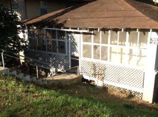 1406 Farmer St, Vicksburg, MS 39180