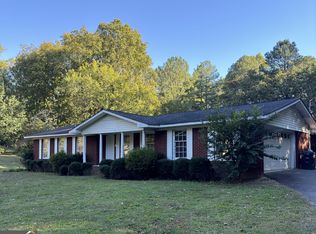 225 Woodland Dr, Calhoun, GA