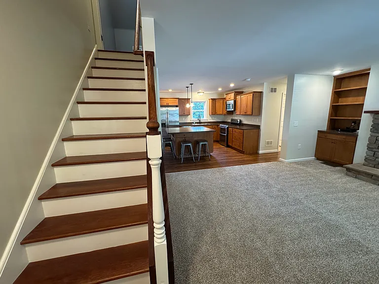 2094 Fieldcrest Dr — Photo 21