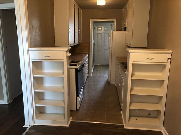 2nd image of 3951 Brinkman Dr #0