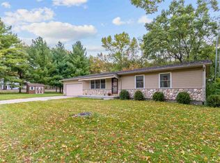 60 Lakeview Dr NE, Iowa City, IA 52240