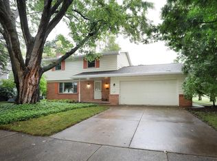 1914 N Nicholas St, Appleton, WI 54914