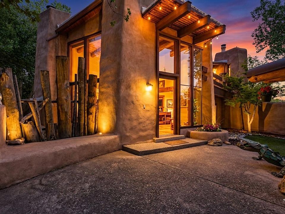1st image of 3232 Don Quixote Dr NW