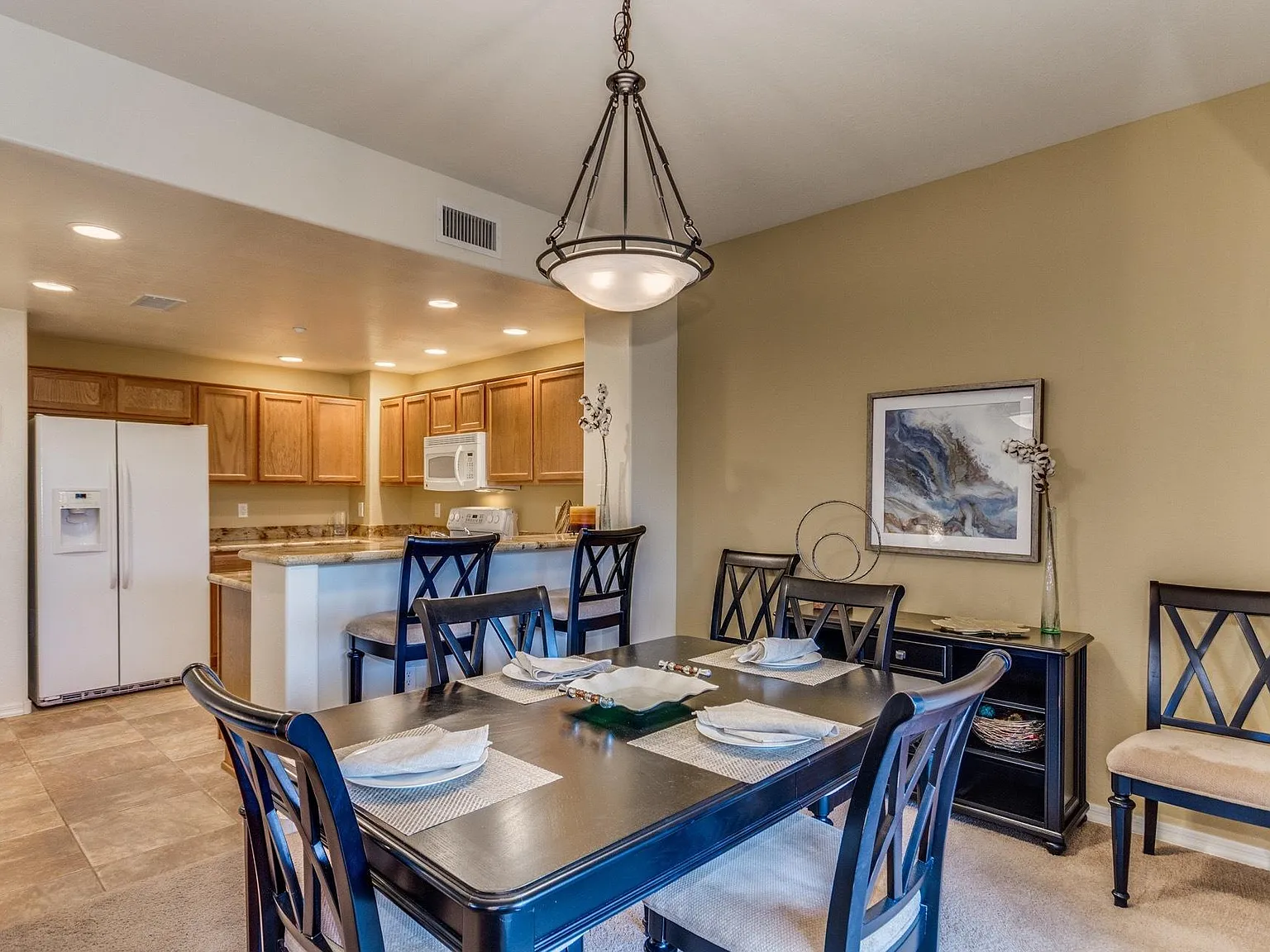 2 bed, 2.0 bath, 1383 sqft, $3,700 — Photo 2