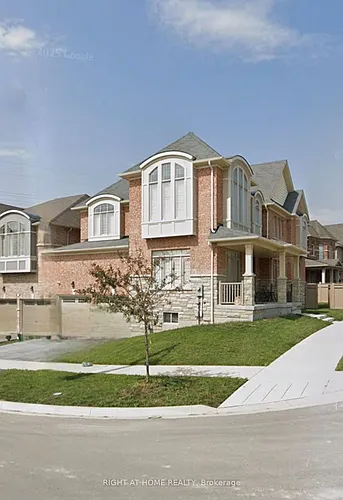 9 Stott Ave Photo 1