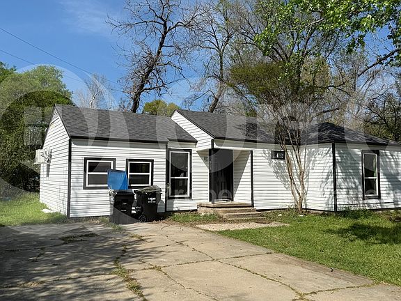 3rd image of 905 Bell Dr