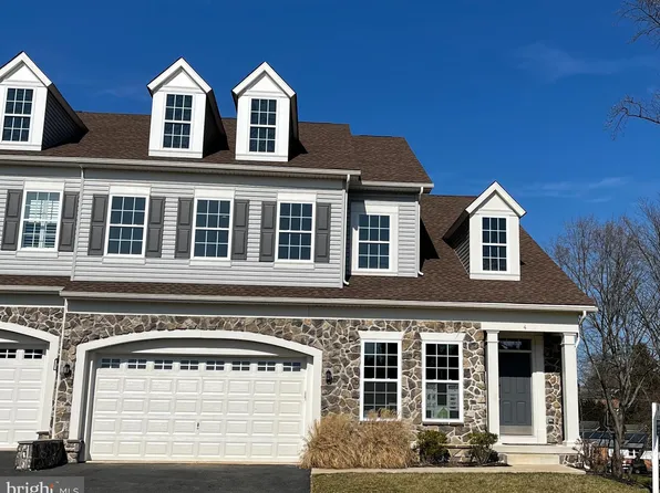 4 Westhampton Dr, Wilmington, DE 19808