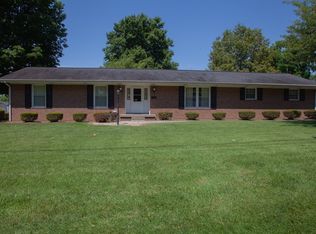 302 N 1st St, Owensville, IN 47665