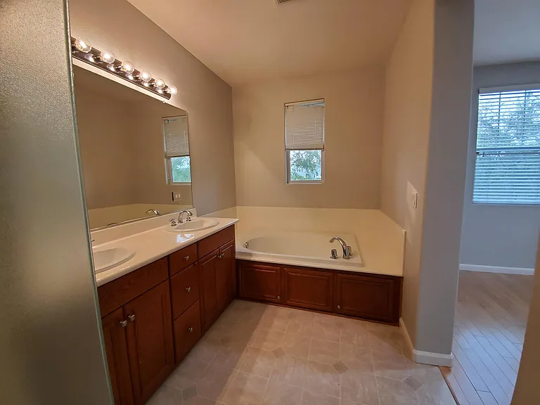 612 Joree Ln — Photo 9
