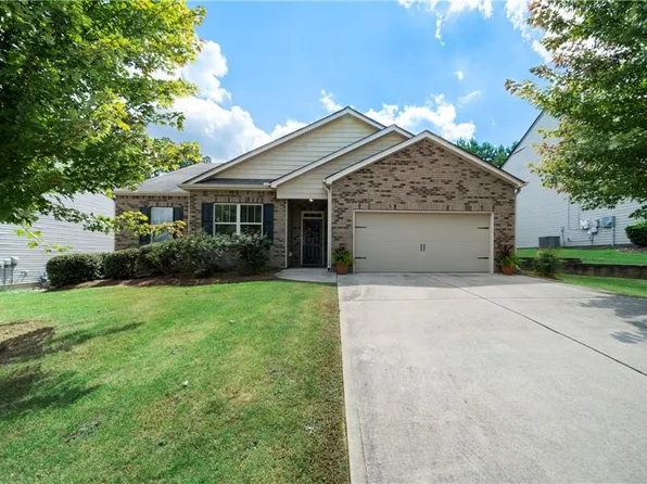 102 Hollyhock Ln, Dallas, GA 30132