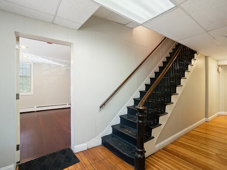 34 Benefit St — Photo 8