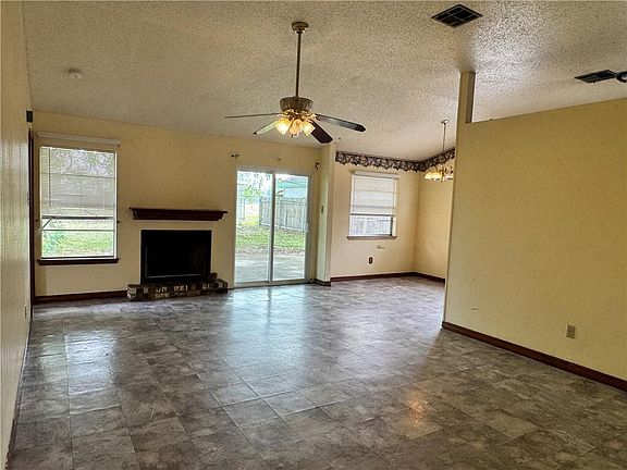 5th image of 734 Bienville St