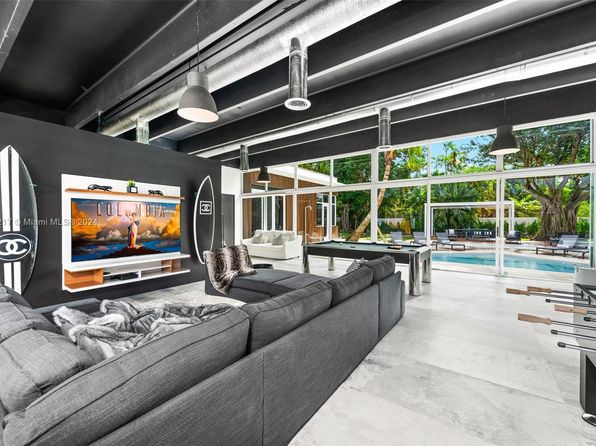 1000 NE 89th St, Miami, FL 33138
