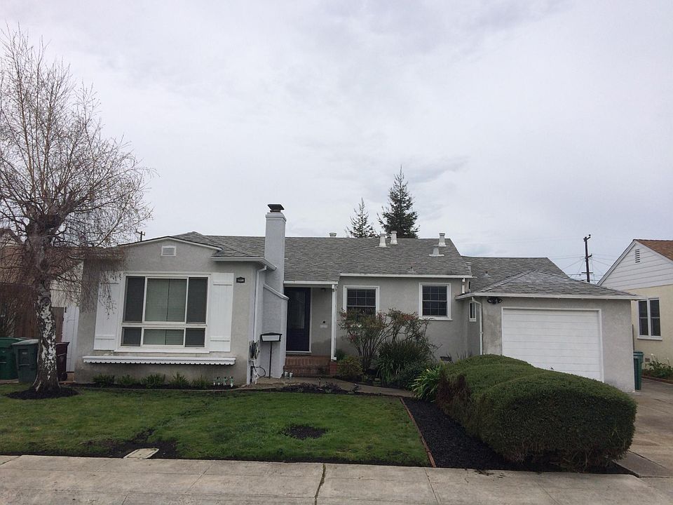 Beautiful Updated Large Home!