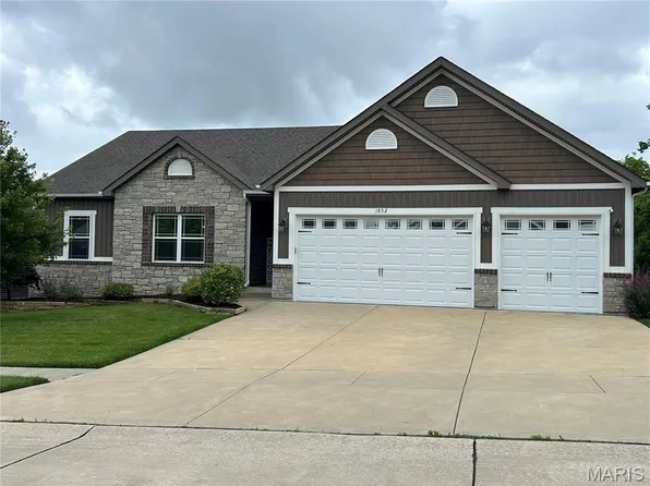 1802 Barclay Trail Dr, Wentzville, MO 63385