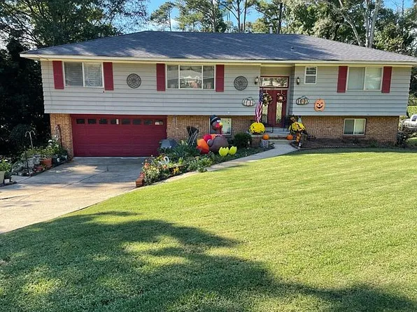 324 Holly Ridge Dr, Montgomery, AL 36109
