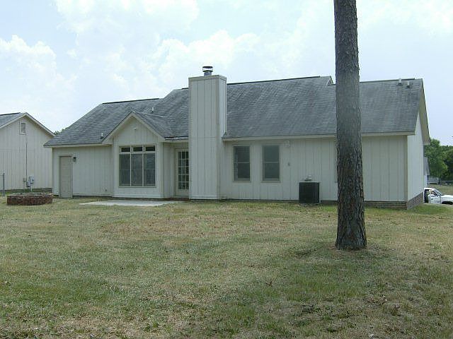 2nd image of 6724 Winthrop Dr