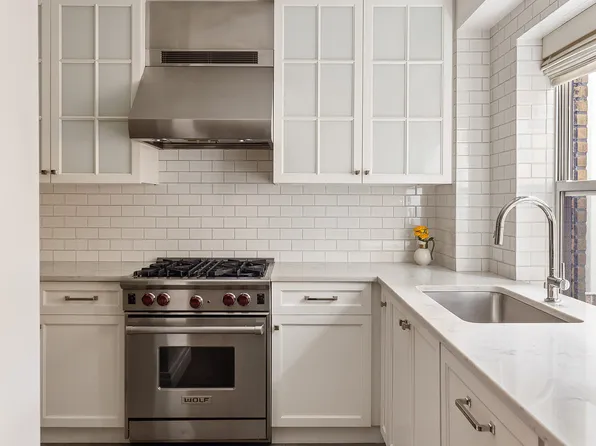 450 West End Avenue image 5 of 12