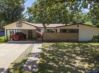 1310 S Mill St, Grove, OK 74344