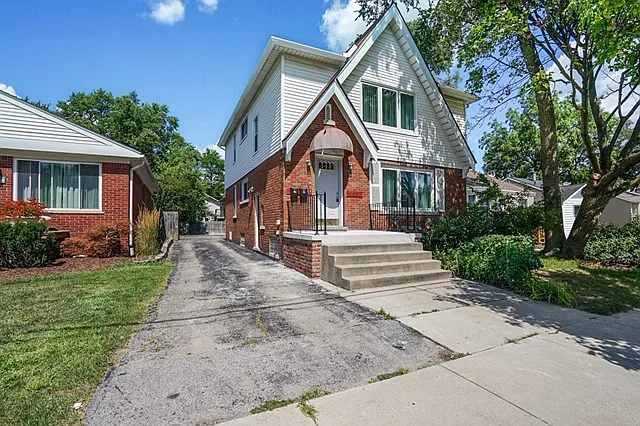 1407 E Forteen Mile Rd #3 photo 1